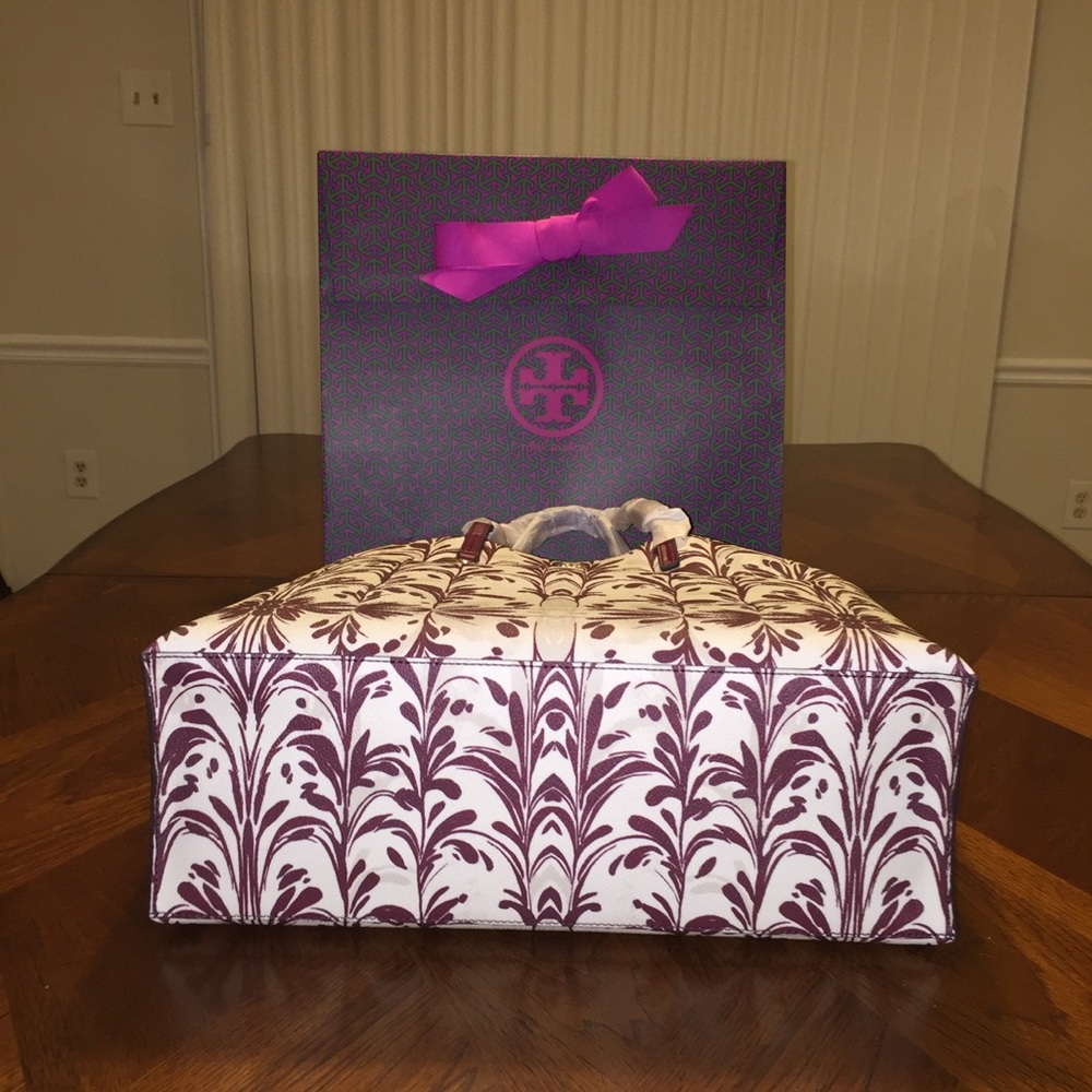 NWT Tory Burch Kerrington Large Tote - Picture 5 of 7